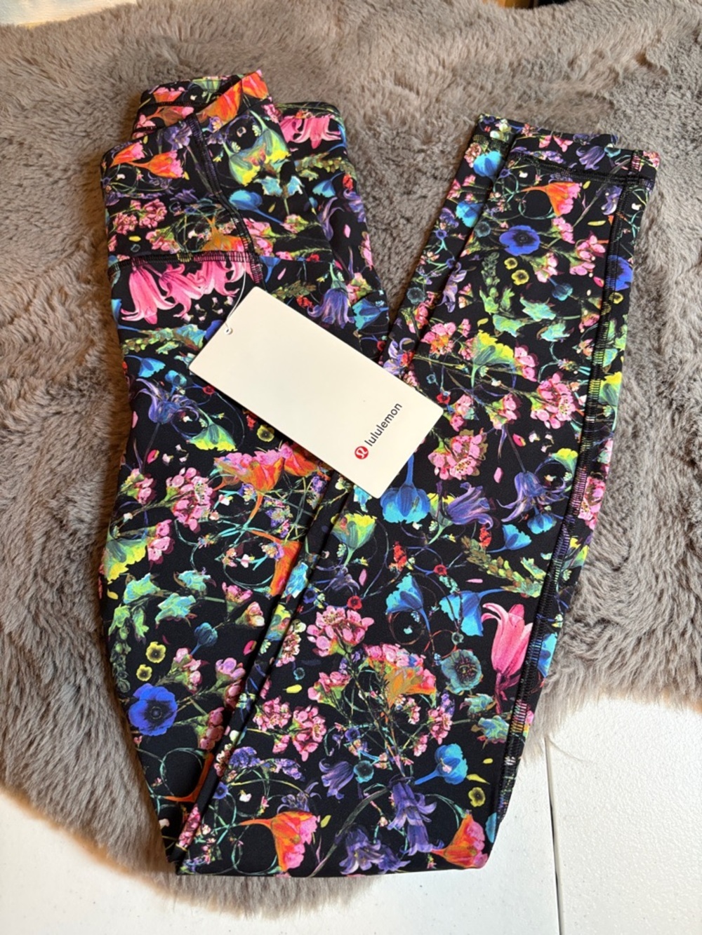 lululemon athletica Black Floral Multicolor Swift Speed Leggings Size 0
